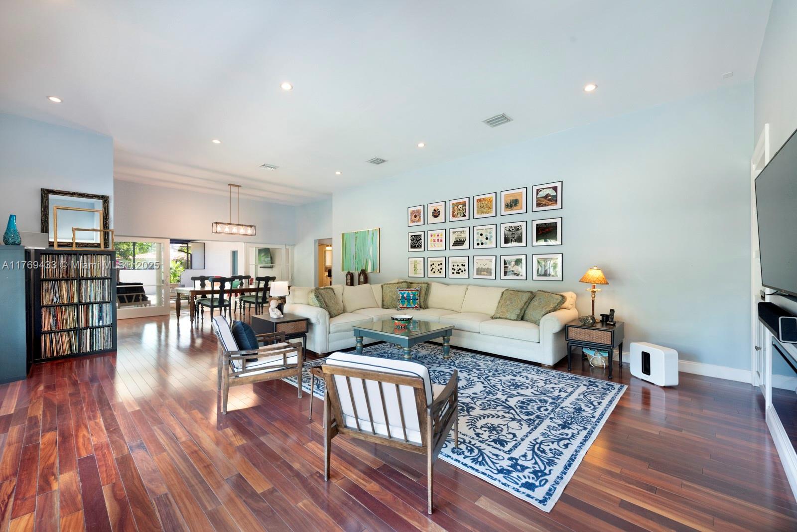 MIAMI SHORES SEC 8 REV - Residential