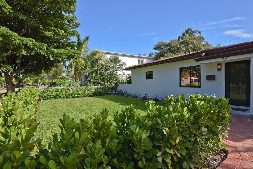 Photo of 1436 Dewey St, Hollywood, FL 33020 (MLS # A11755019)