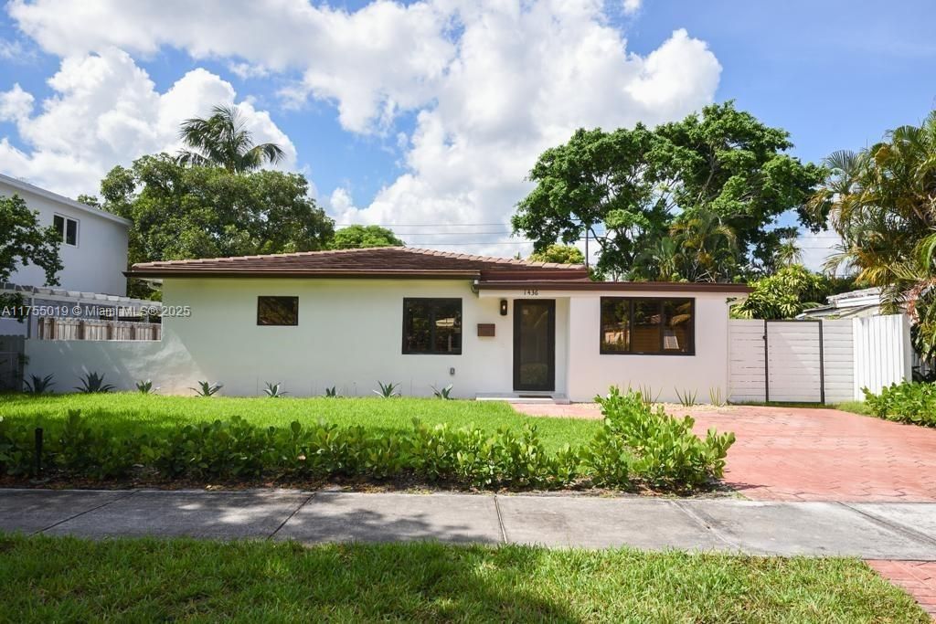 Photo of 1436 Dewey St, Hollywood, FL 33020 (MLS # A11755019)