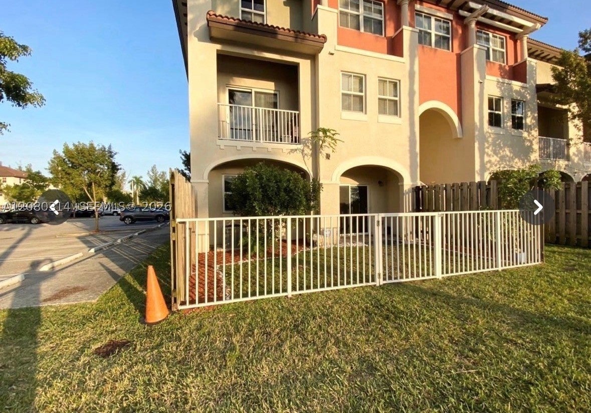 8650 NW 97 Ave 108