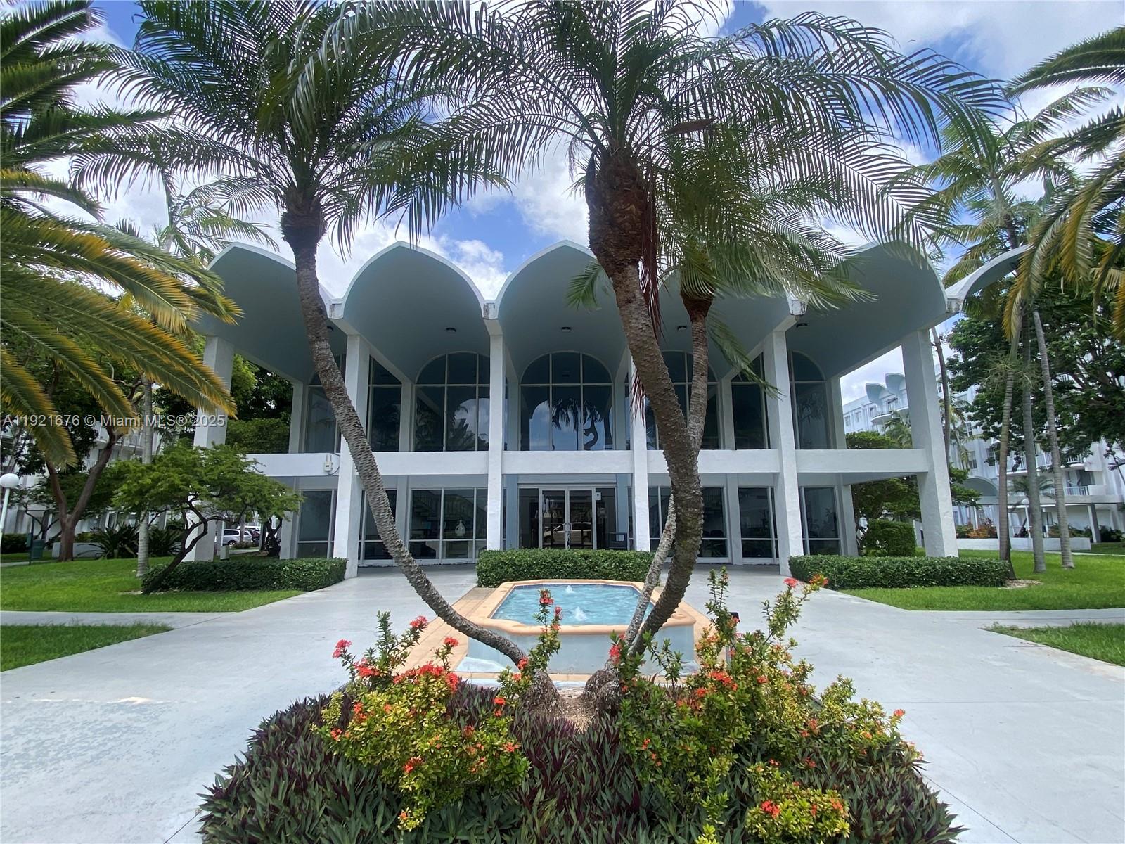 492 NW 165th St Rd C-215