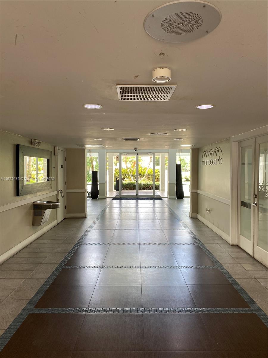 492 NW 165th St Rd C-215