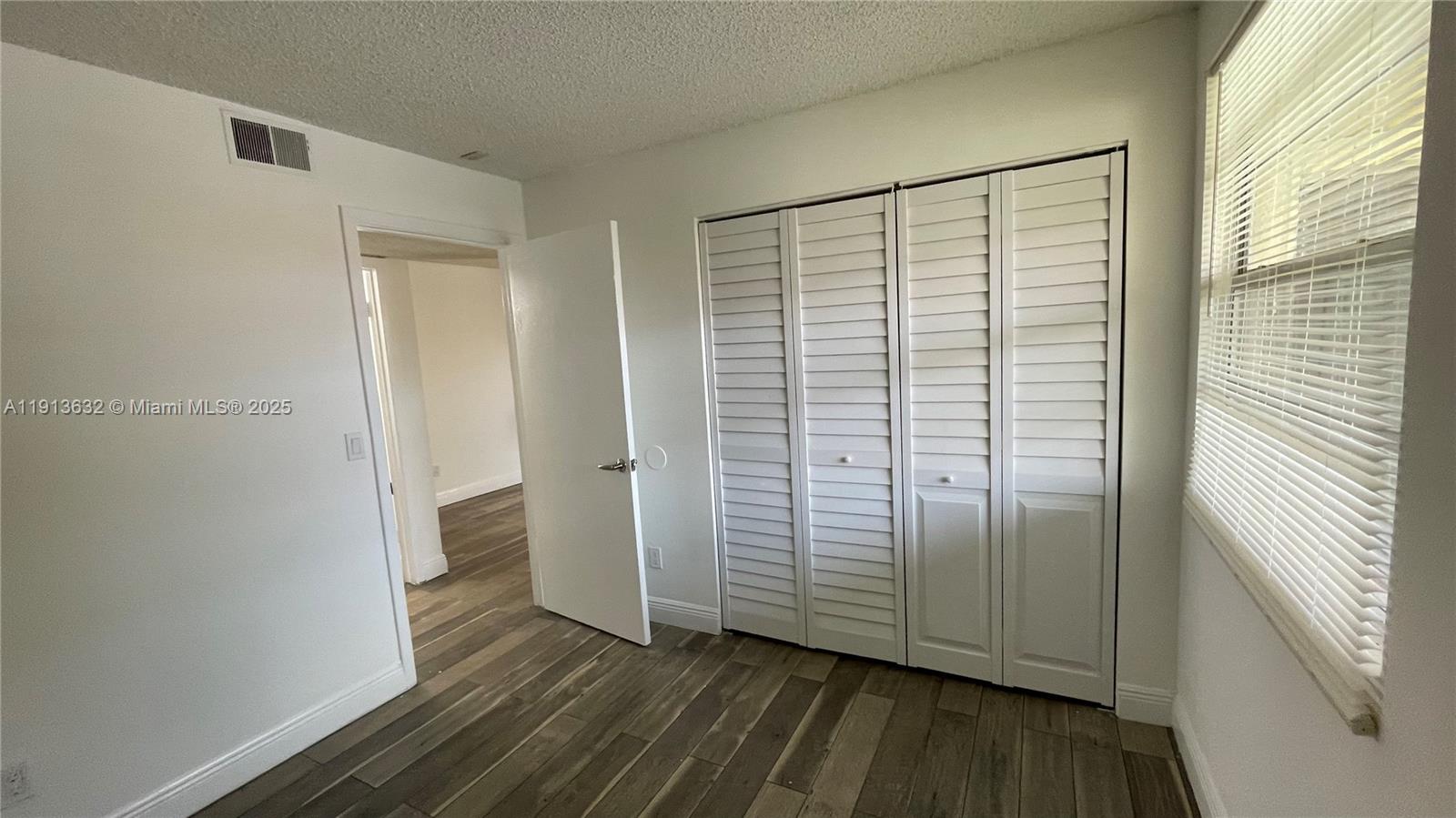 ROYAL POINCIANA CONDO - Residential Lease