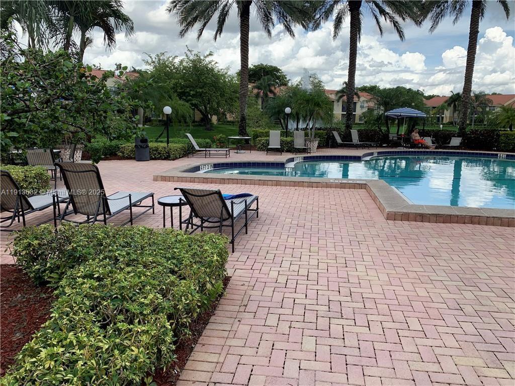 ROYAL POINCIANA CONDO - Residential Lease