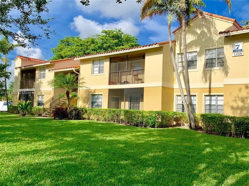 ROYAL POINCIANA CONDO - Residential Lease