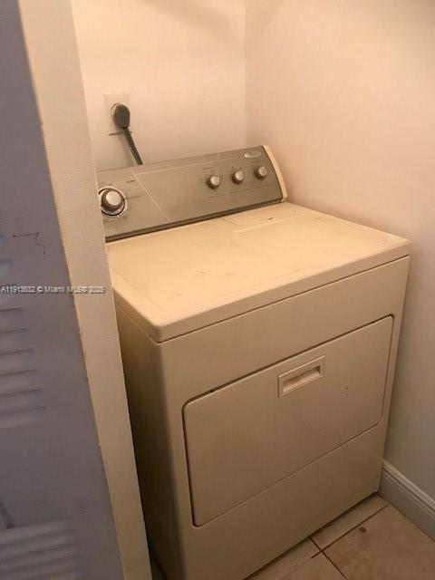 ROYAL POINCIANA CONDO - Residential Lease