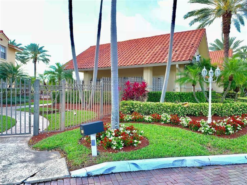 ROYAL POINCIANA CONDO - Residential Lease