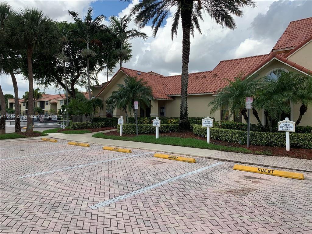 ROYAL POINCIANA CONDO - Residential Lease