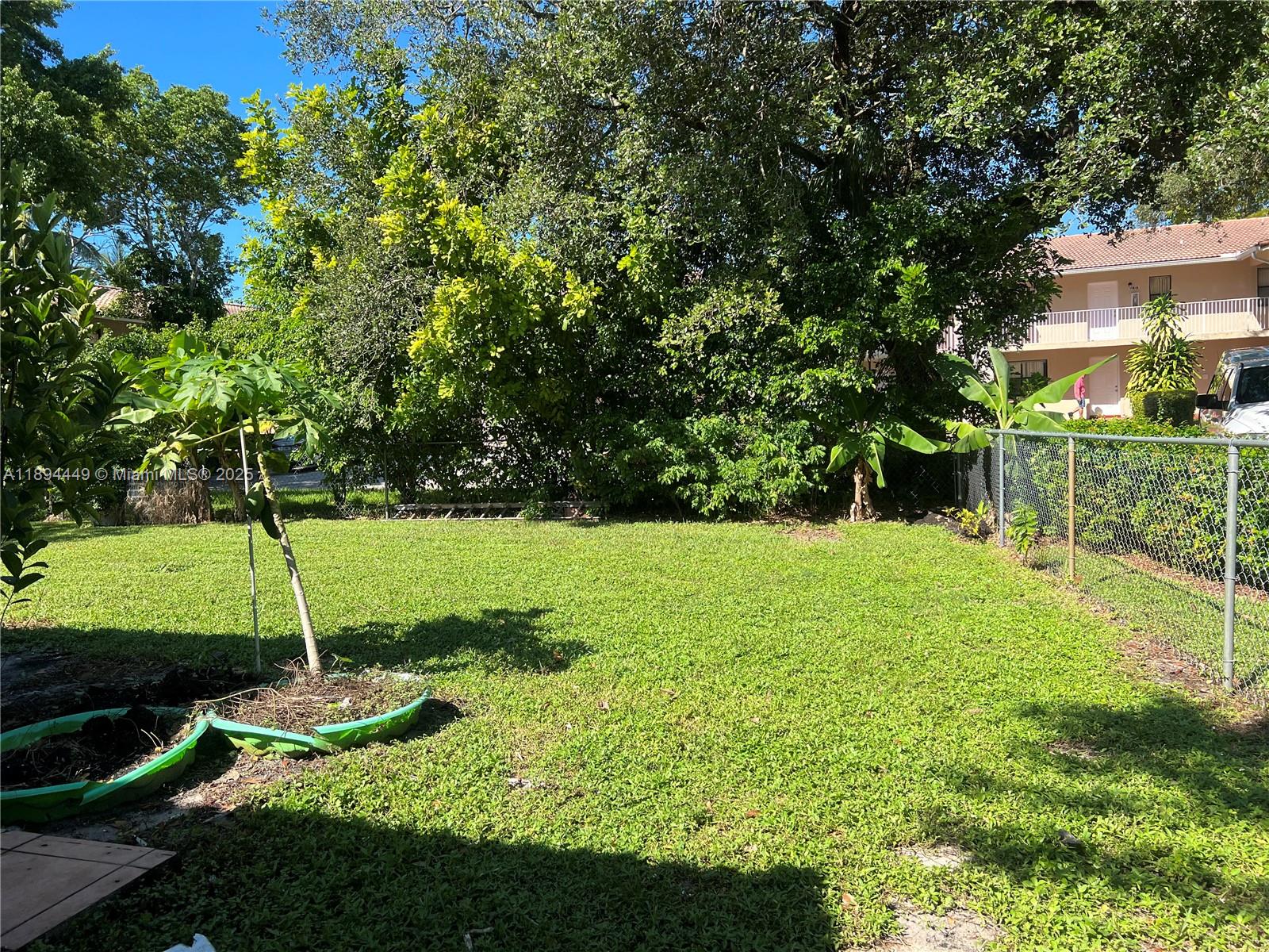 CORAL SPRINGS COUNTRY CLU - Residential Lease