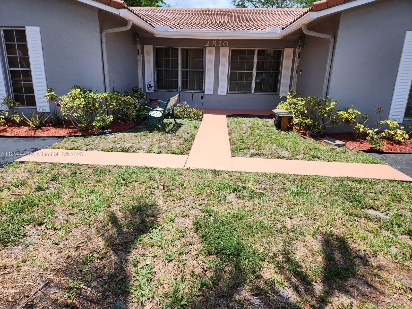 CORAL SPRINGS COUNTRY CLU - Residential Lease