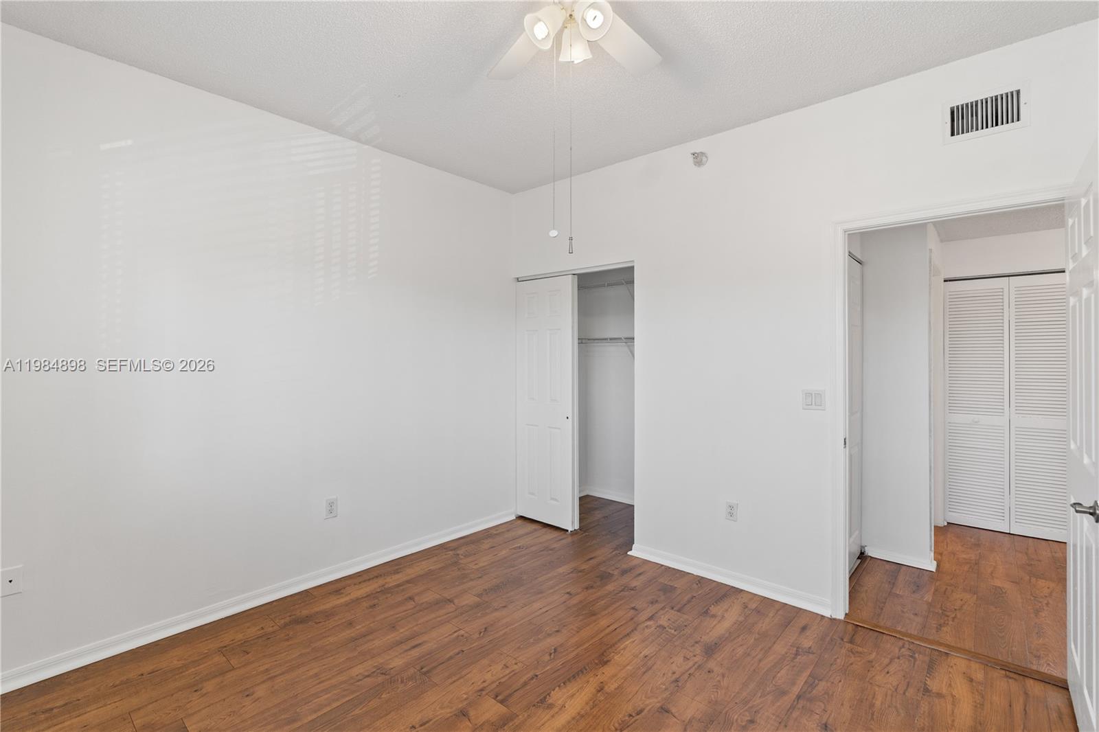 SOUTHAMPTON CONDOMINIUM - Residential