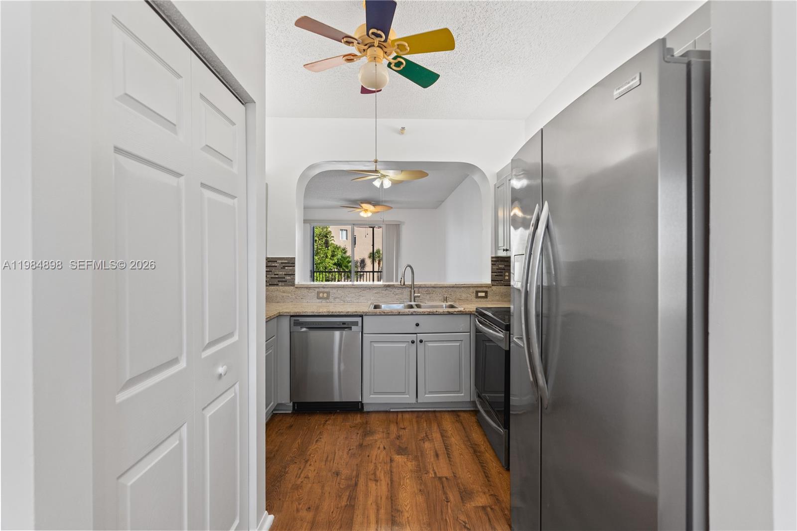 SOUTHAMPTON CONDOMINIUM - Residential