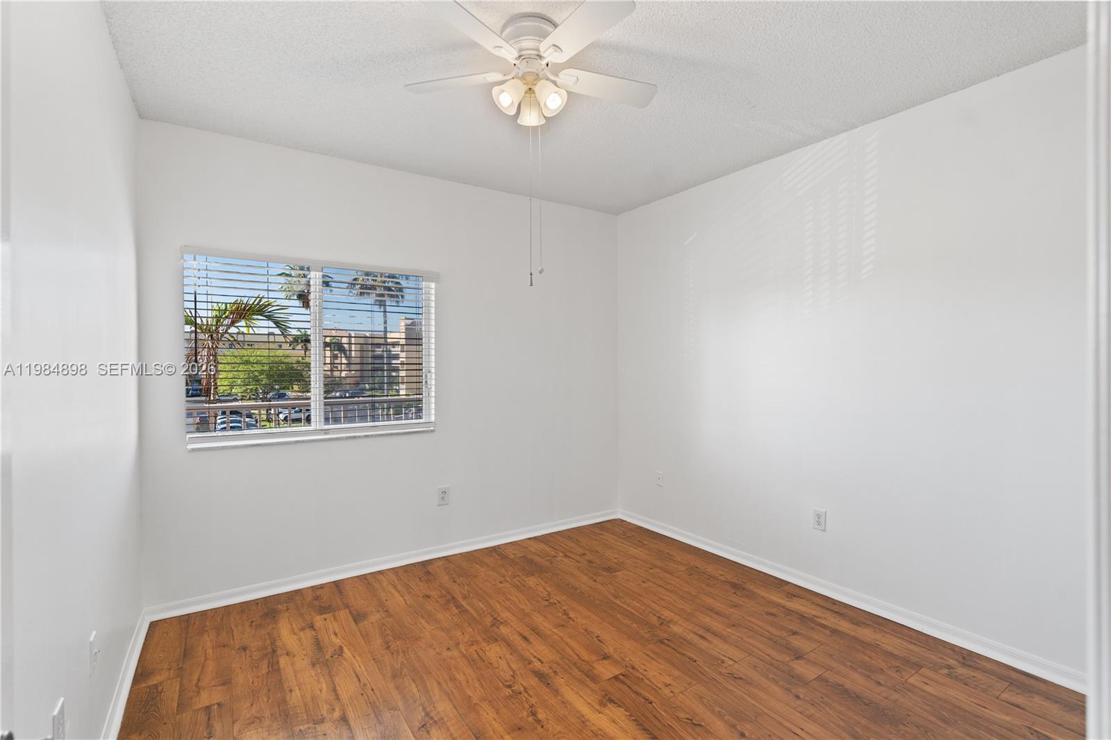 SOUTHAMPTON CONDOMINIUM - Residential