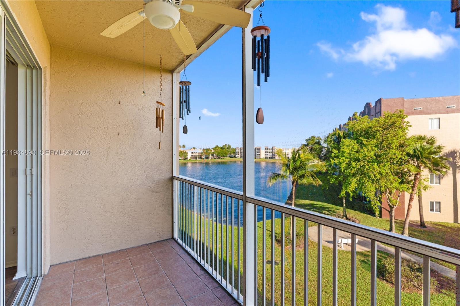 SOUTHAMPTON CONDOMINIUM - Residential