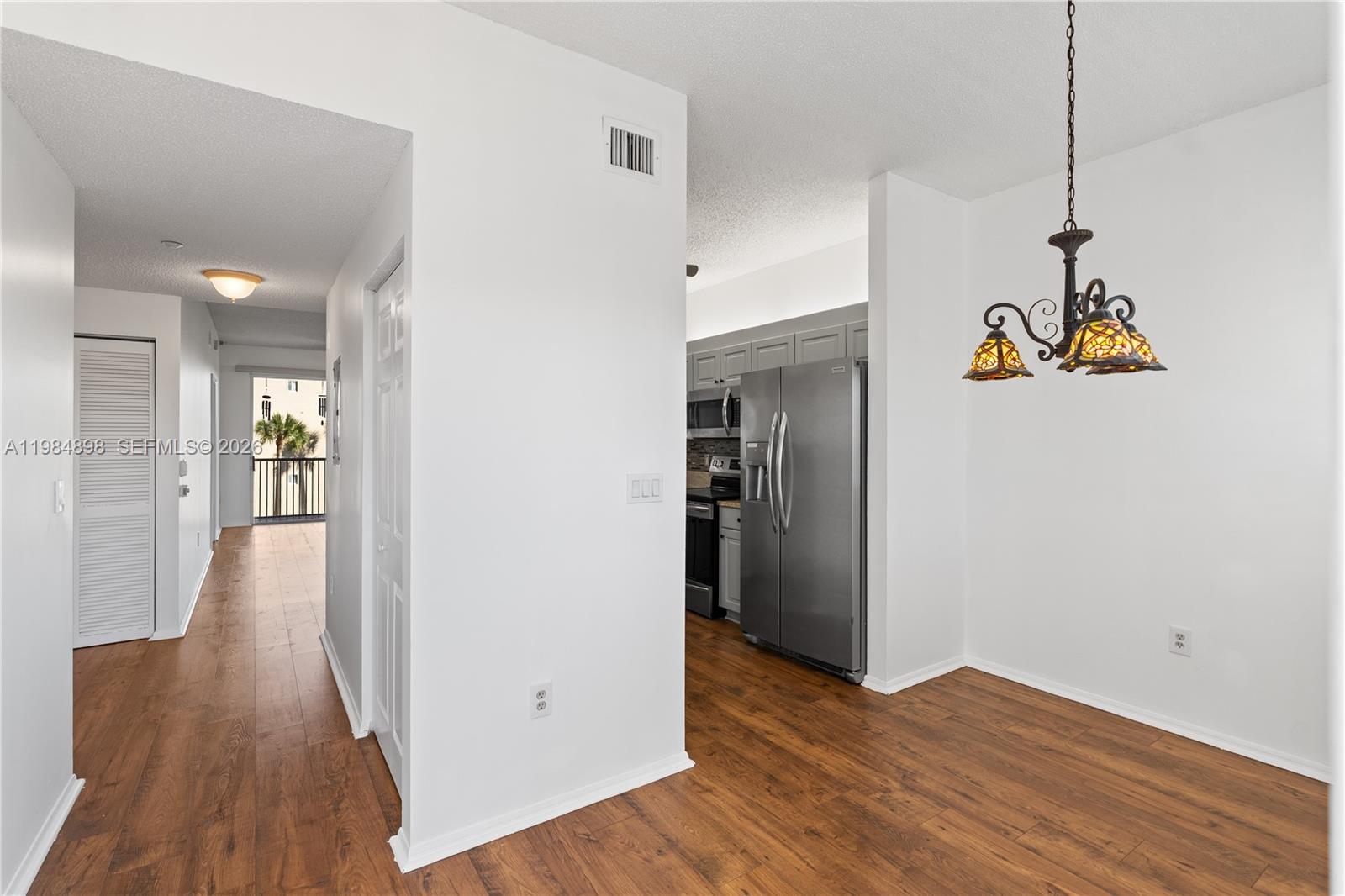 SOUTHAMPTON CONDOMINIUM - Residential