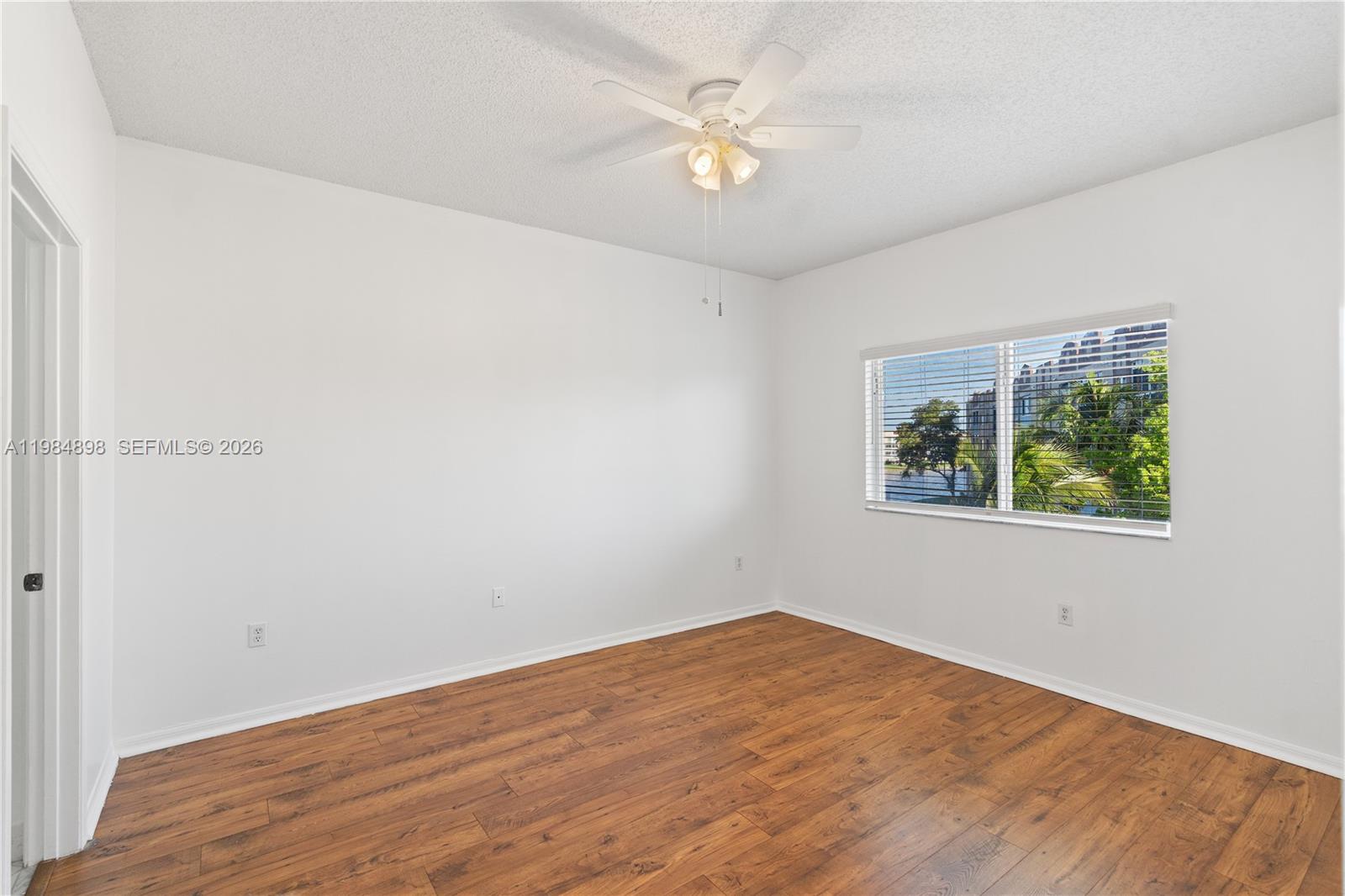 SOUTHAMPTON CONDOMINIUM - Residential