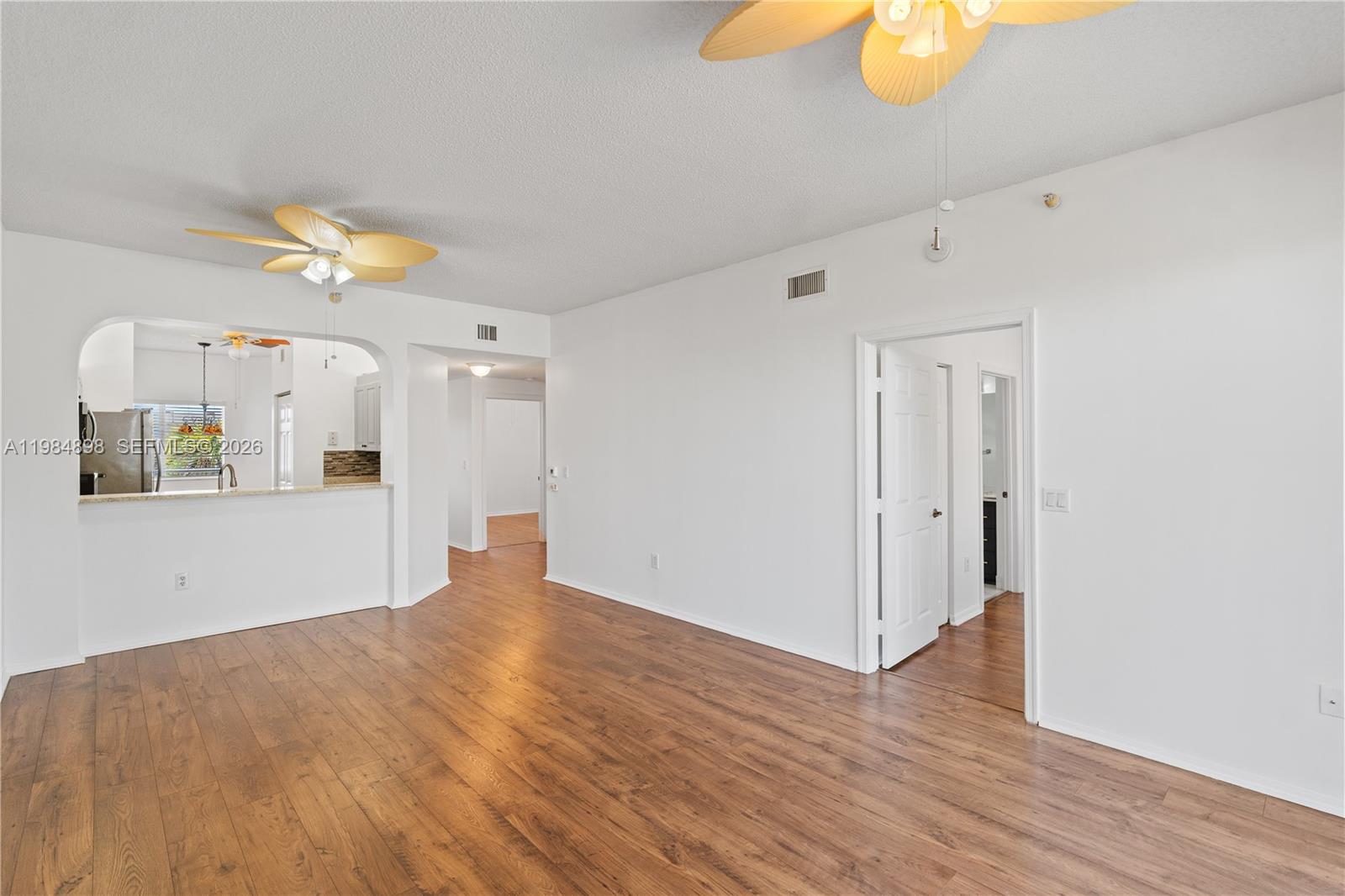 SOUTHAMPTON CONDOMINIUM - Residential