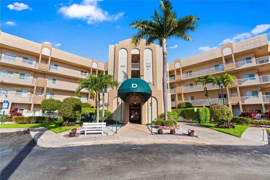 Beautifully condo in highly sought after Southampton in Kings Point! This charming split-bedroom plan features abundant natural light, wood look flooring throughout the unit, and fresh white paint that creates a bright, modern feel. The eat-in kitchen offers stainless steel appliances and granite countertops, perfect for everyday living and entertaining.

Enjoy serene lake views from your screened-in patio, creating a peaceful retreat right at home. The spacious primary suite features a large closet, updated bathroom vanity, and shower. Additional conveniences include a washer and dryer inside the unit.

Southampton is a guard gated community with its own private community pool, offering both security and convenience. Located within  Kings Point a vibrant 55+ HOPA community, residents enjoy an exceptional lifestyle with amenities that include a state-of-the-art performing arts theater and digital cinema, world-class fitness center, indoor and outdoor pools and spas, tennis and pickleball, billard rooms, card rooms, arts and krafts, woodshop room and a wide variety of clubs, organizations, and social activities. Community bus service and air-conditioned transportation add ease and convenience, along with regular  engaging social events.