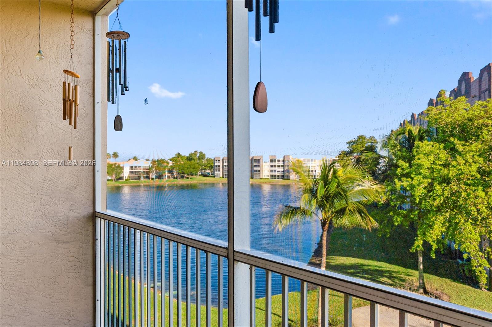 SOUTHAMPTON CONDOMINIUM - Residential