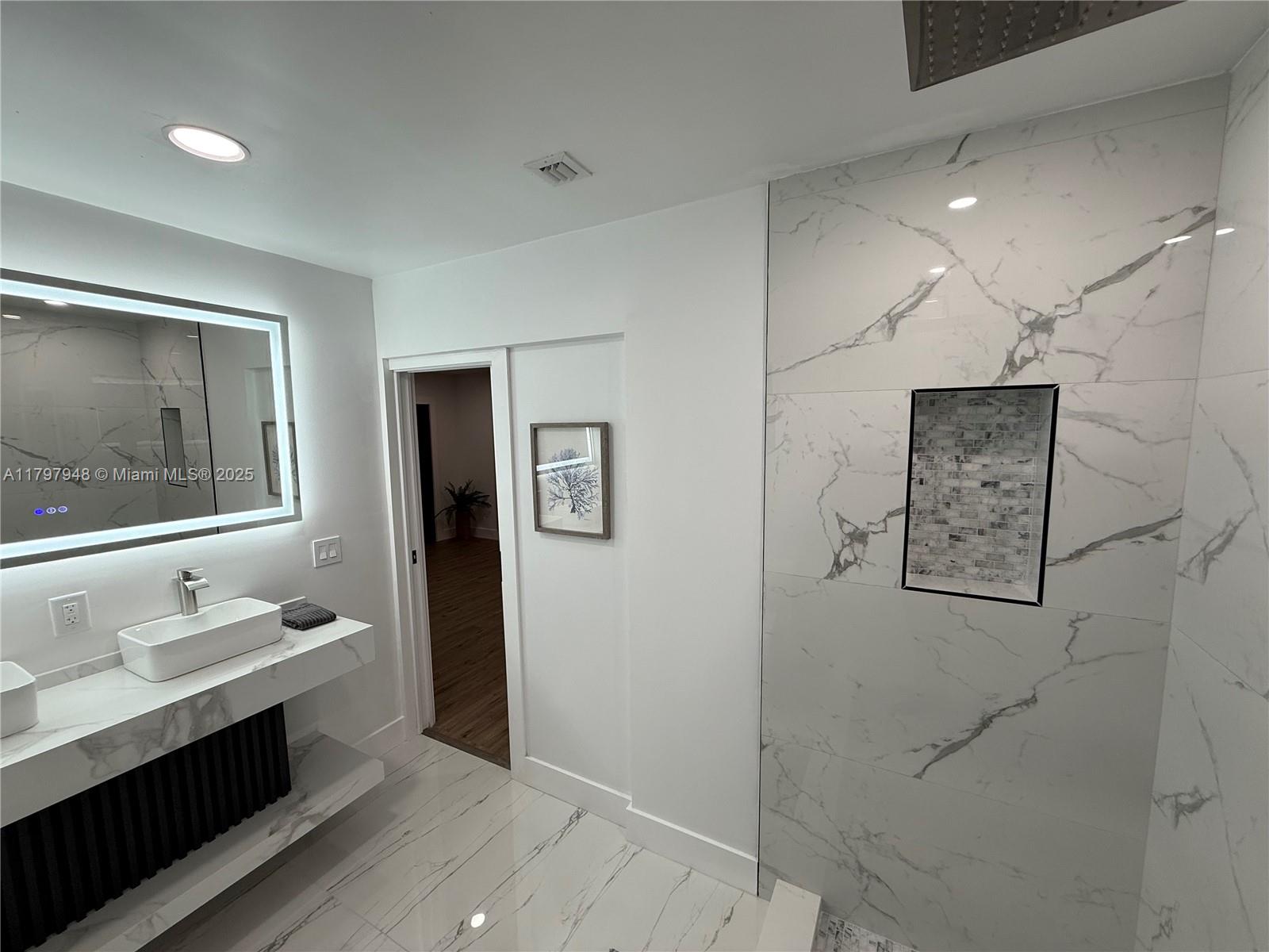 CENTRAL PARK - Residential