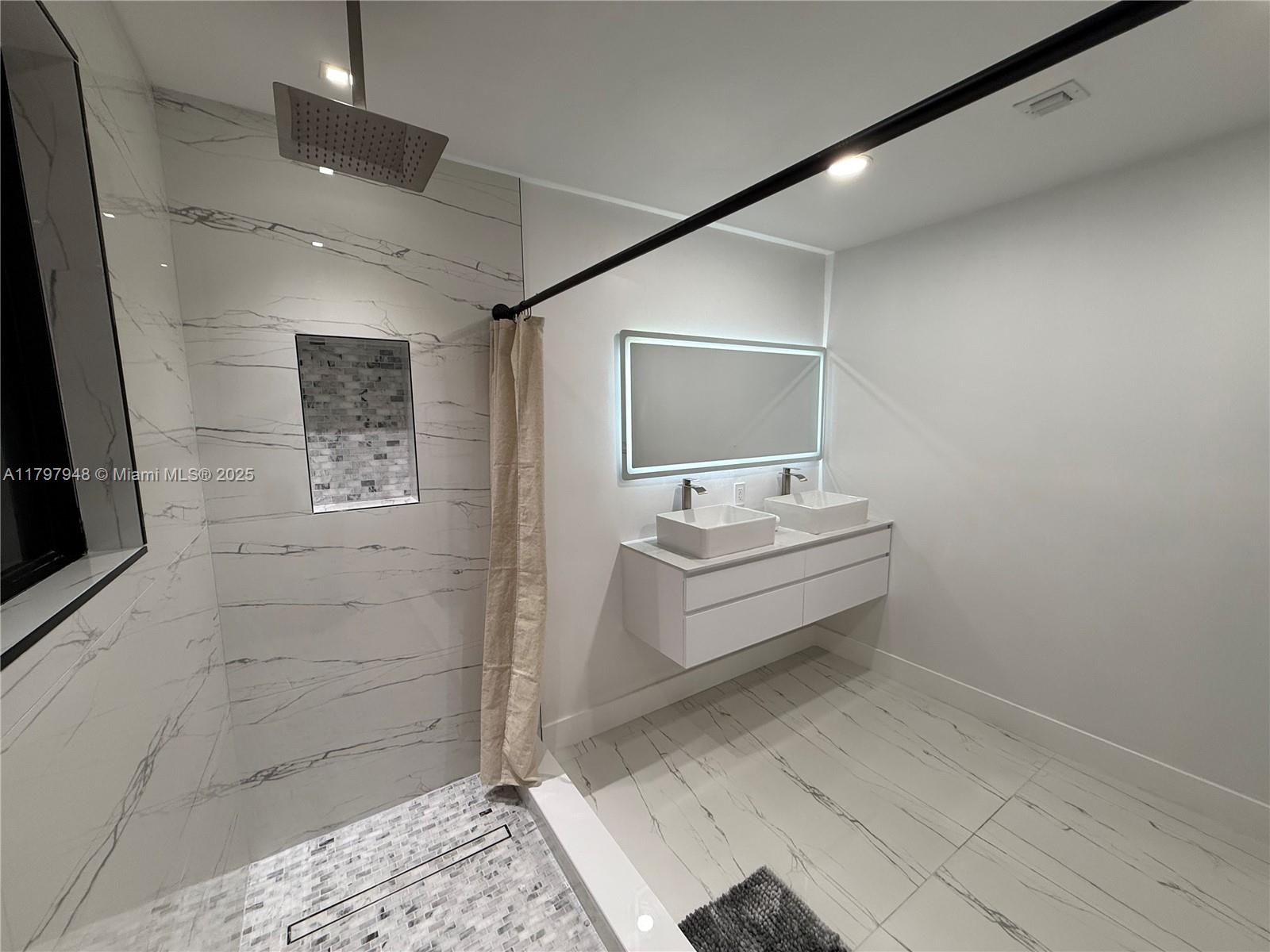 CENTRAL PARK - Residential