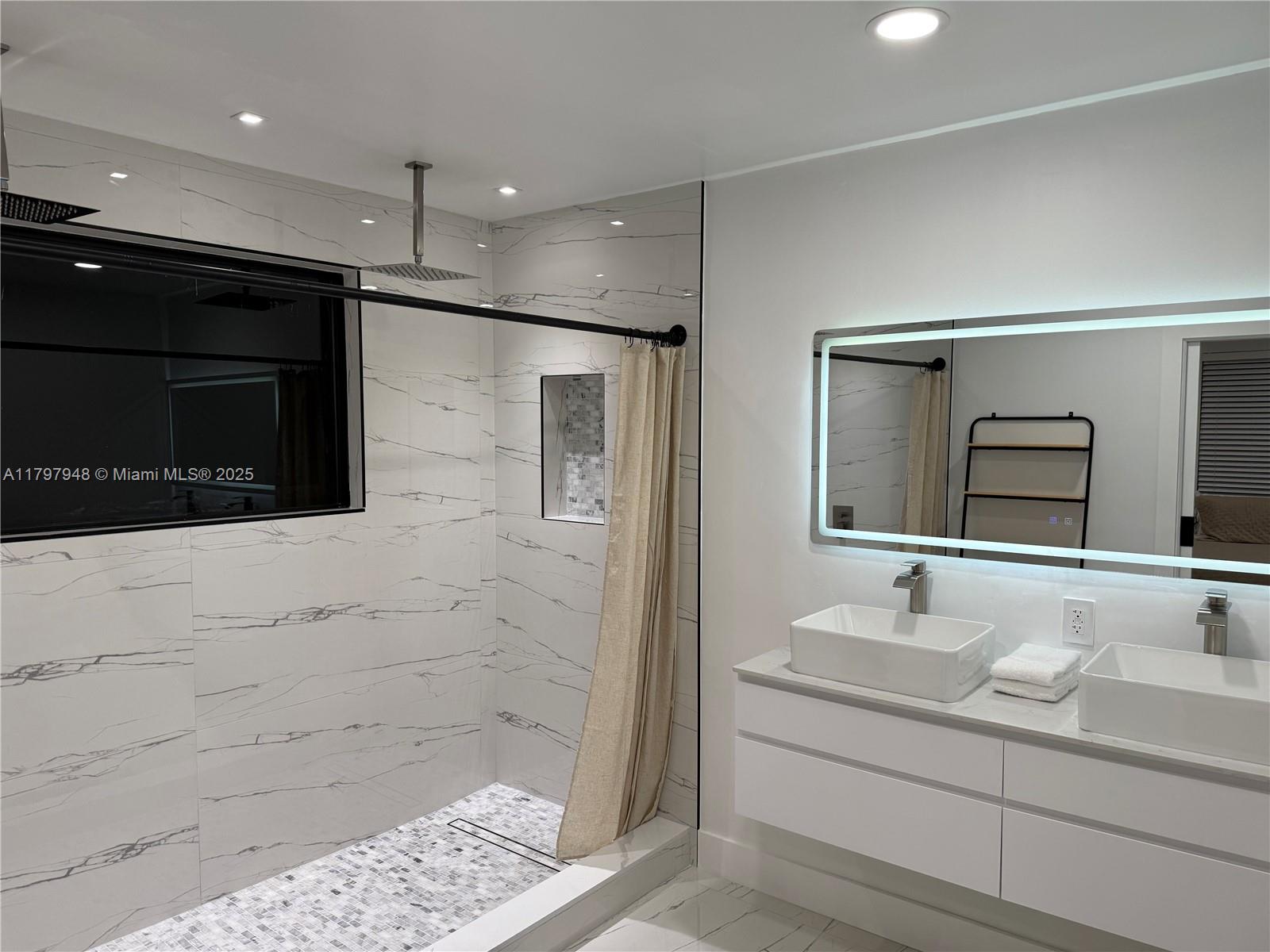 CENTRAL PARK - Residential