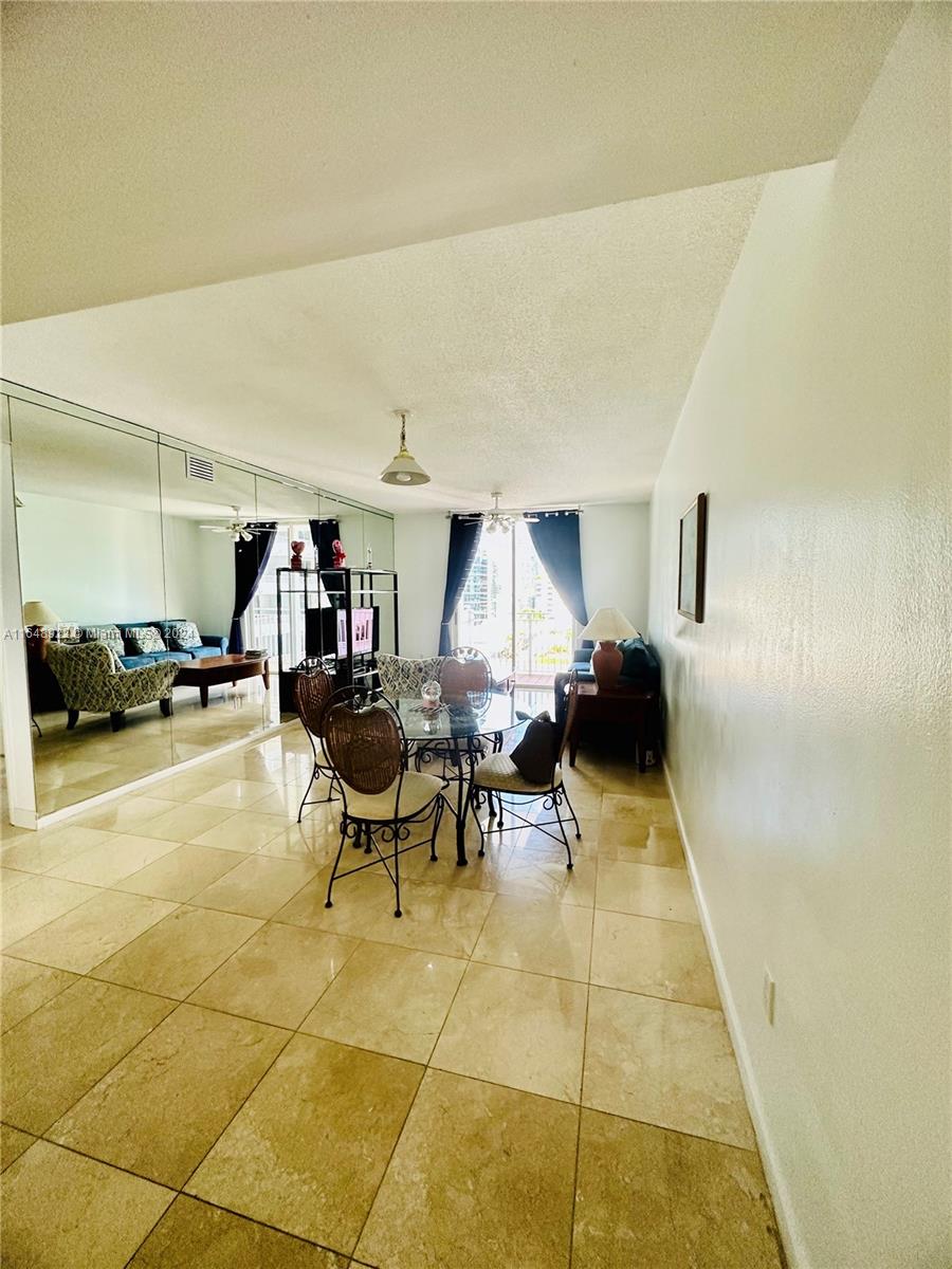 185 SE 14th Ter 1810