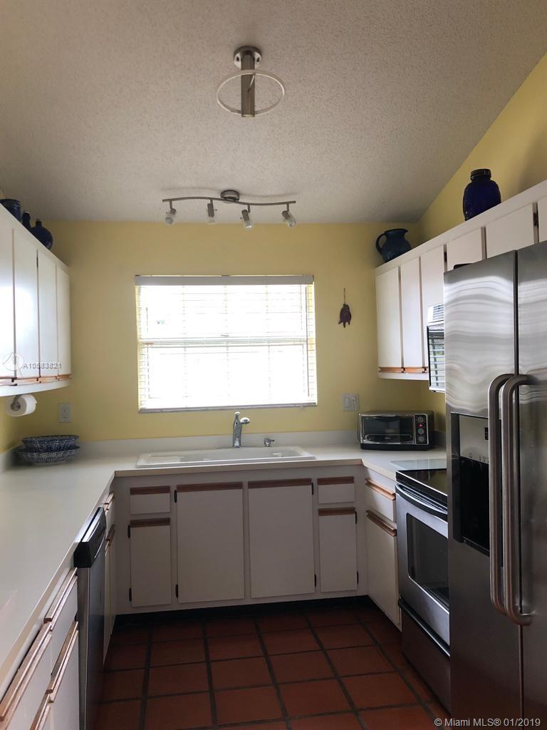 ROYAL GLEN - Residential