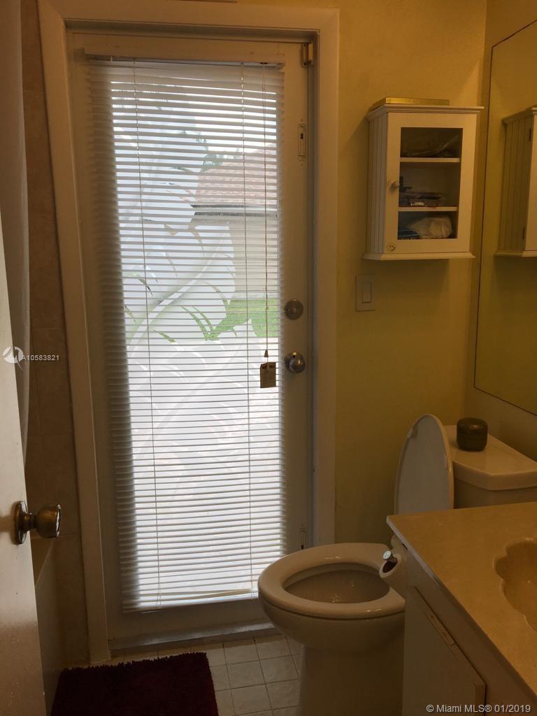 ROYAL GLEN - Residential