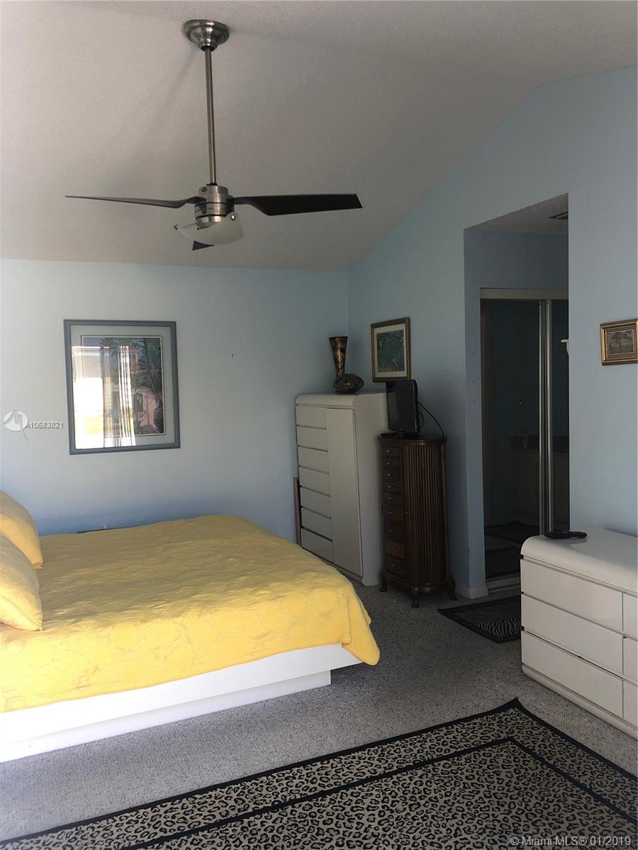 ROYAL GLEN - Residential