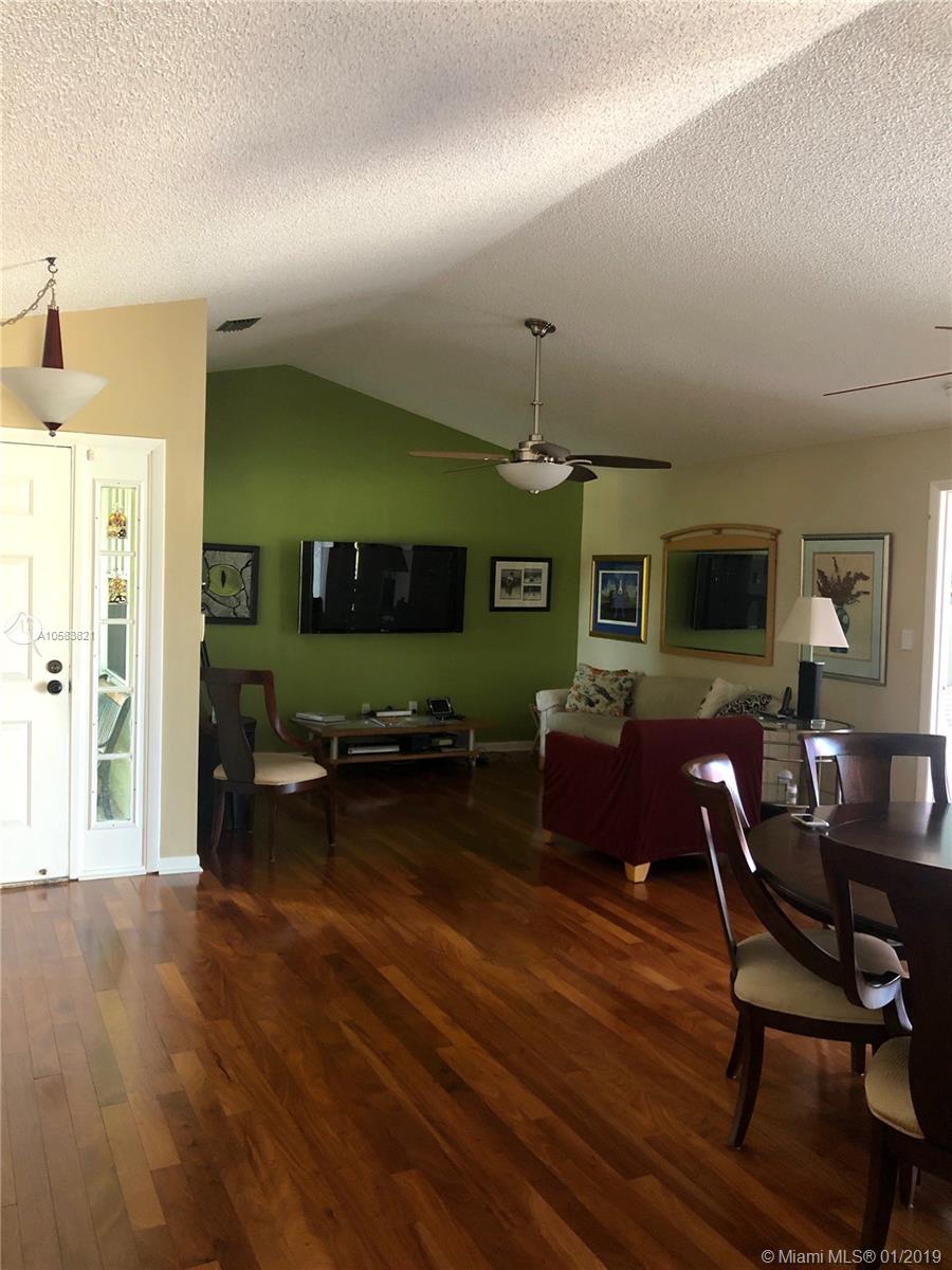 ROYAL GLEN - Residential