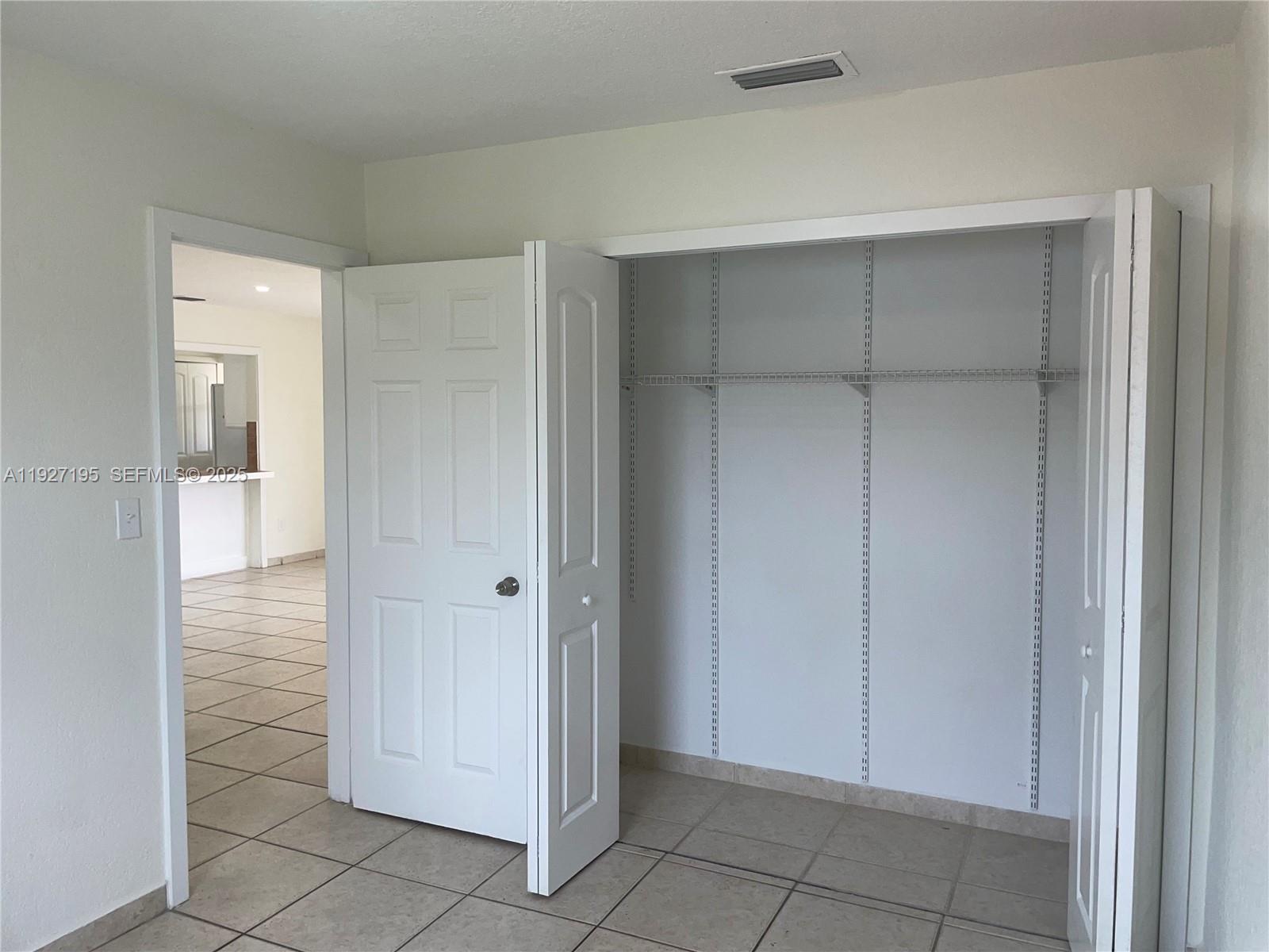 GREENGLADE VILLAS - Residential Lease