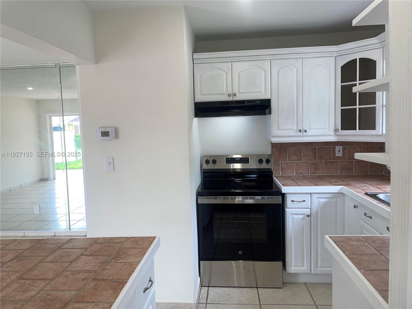 GREENGLADE VILLAS - Residential Lease