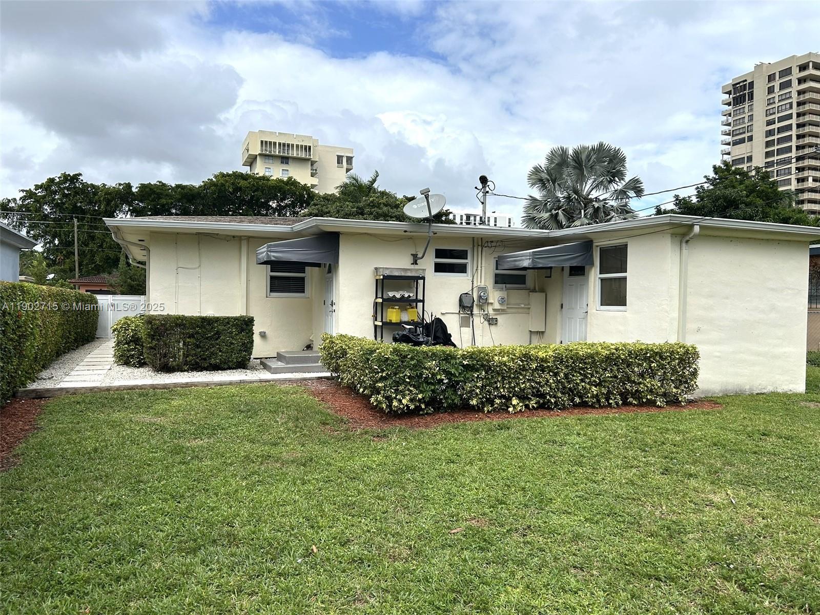 VISTA BISCAYNE - Residential Lease