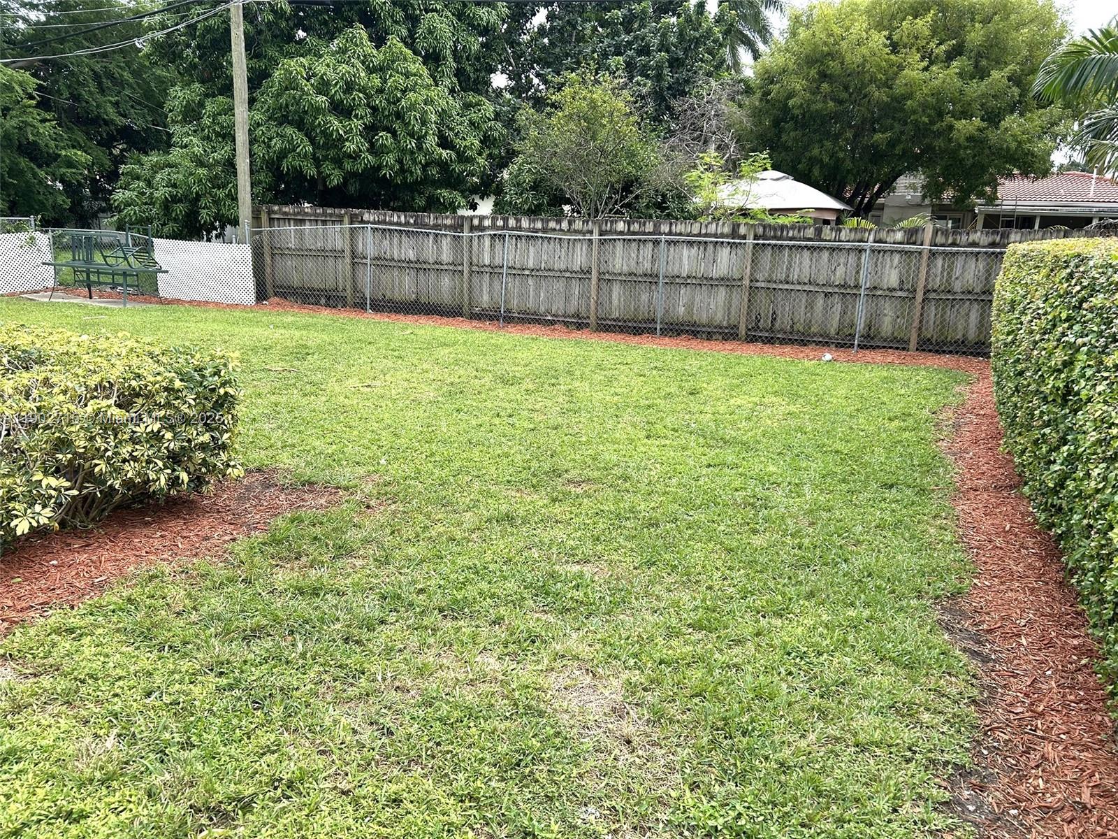 VISTA BISCAYNE - Residential Lease