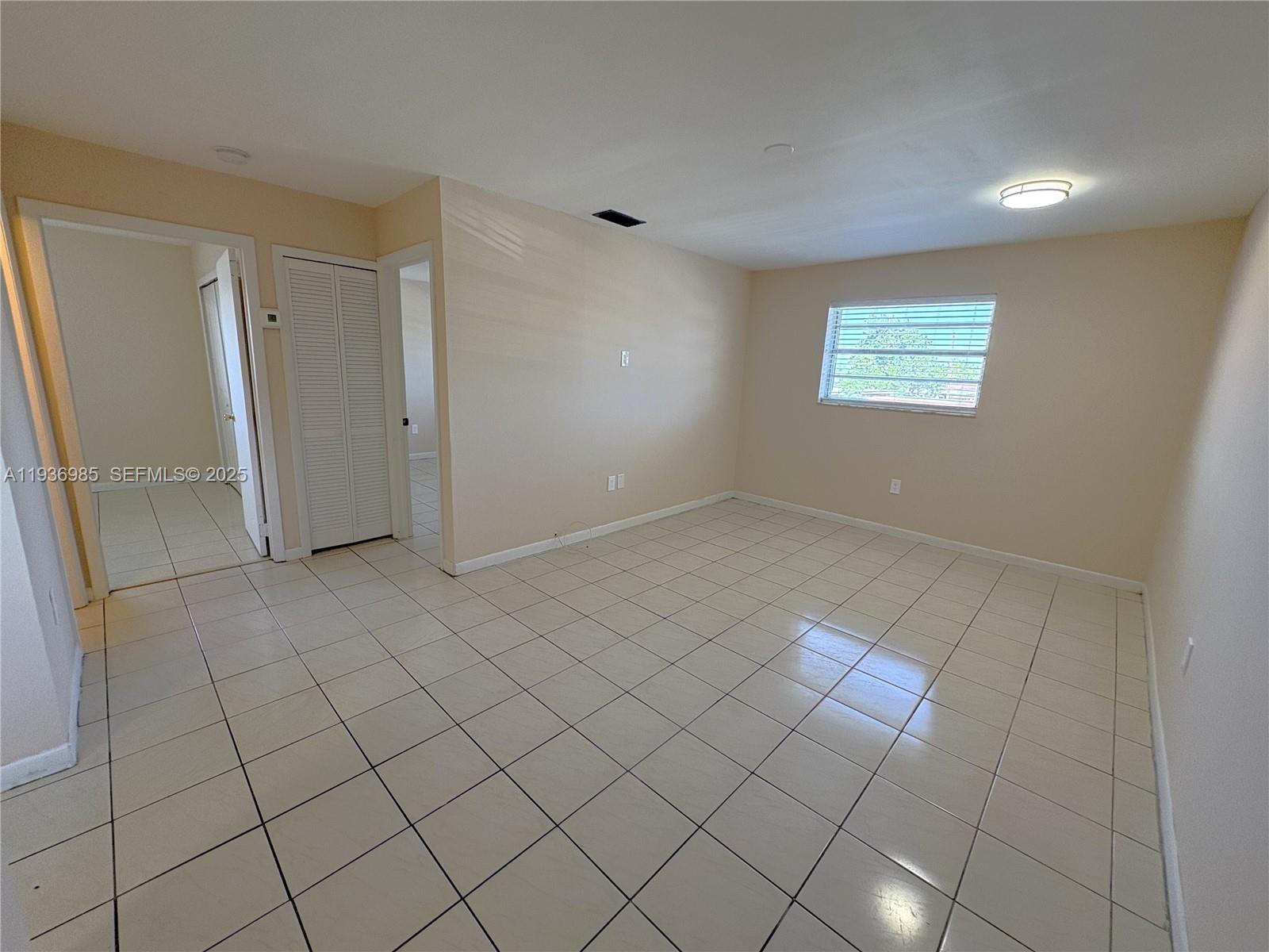HIALEAH 11TH ADDN - Residential Lease