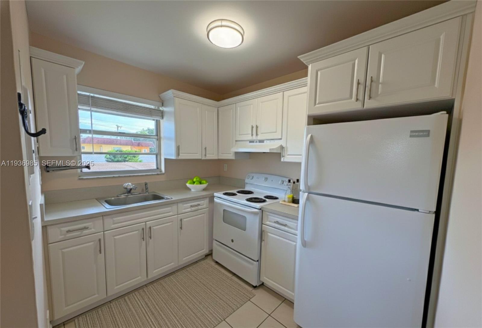 HIALEAH 11TH ADDN - Residential Lease