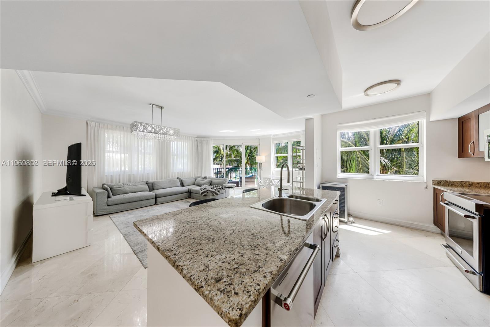 20000 E Country Club Dr 311