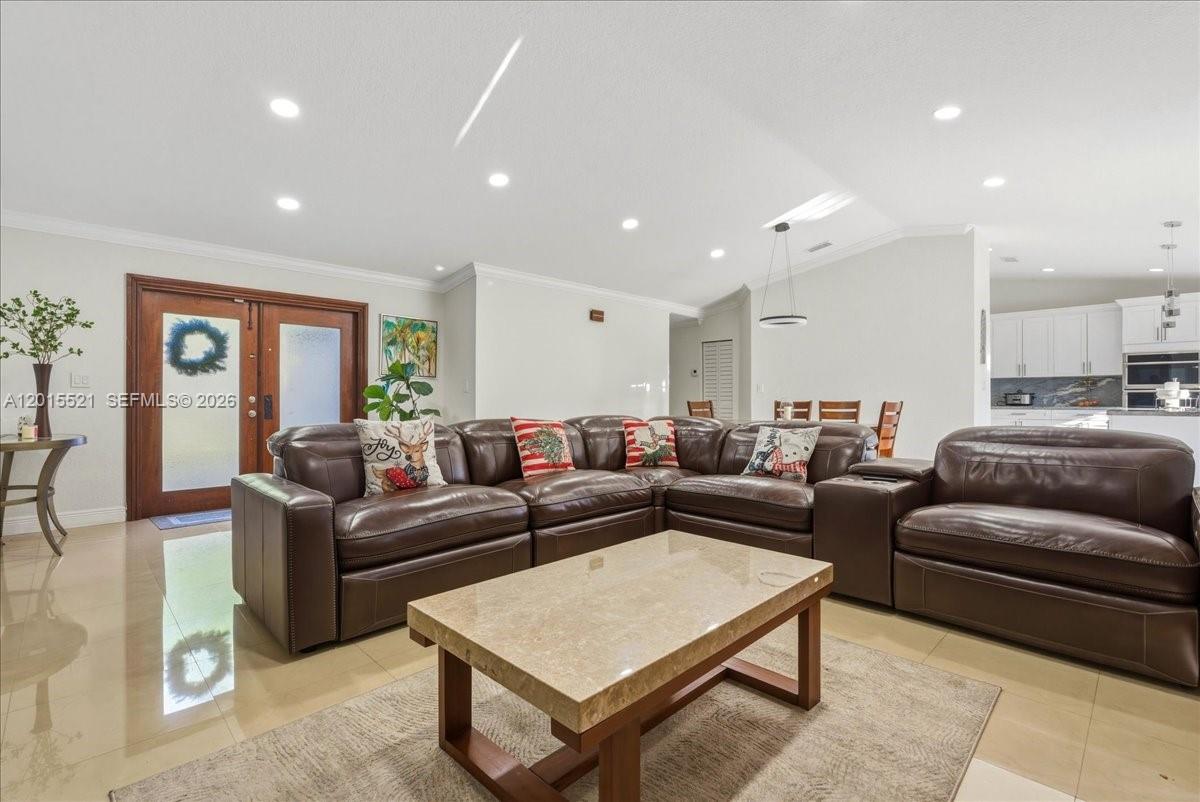 LIMEWOOD GROVE - Residential
