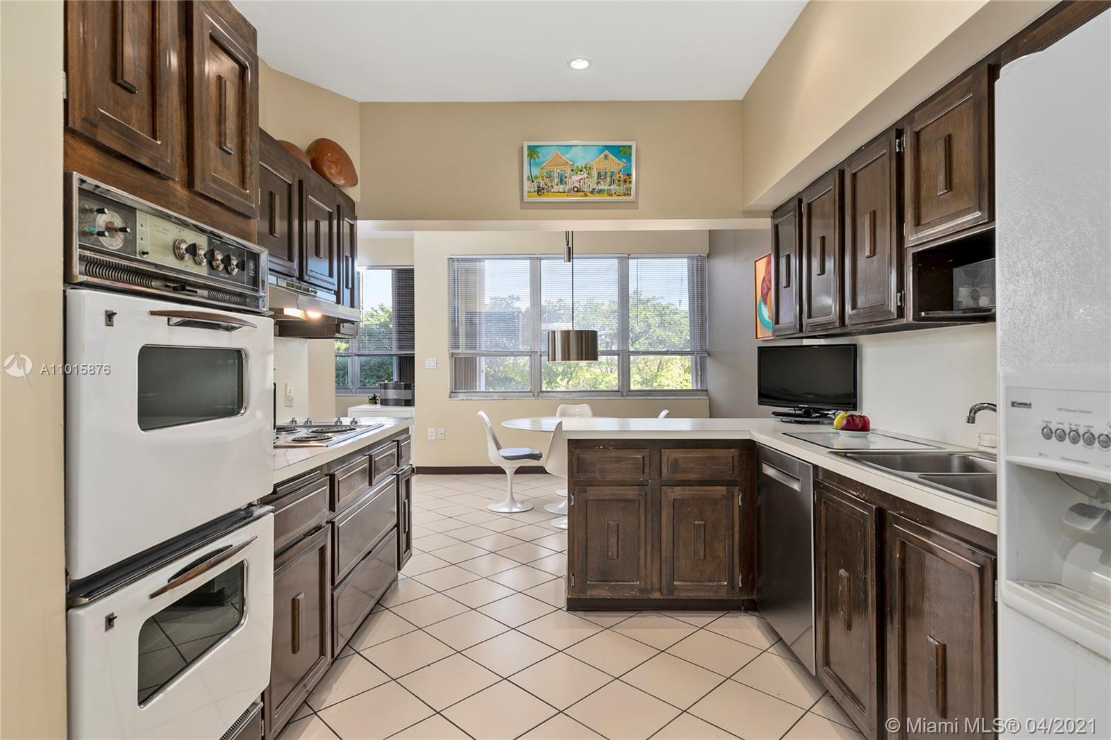 COSTA BRAVA CONDO - Residential