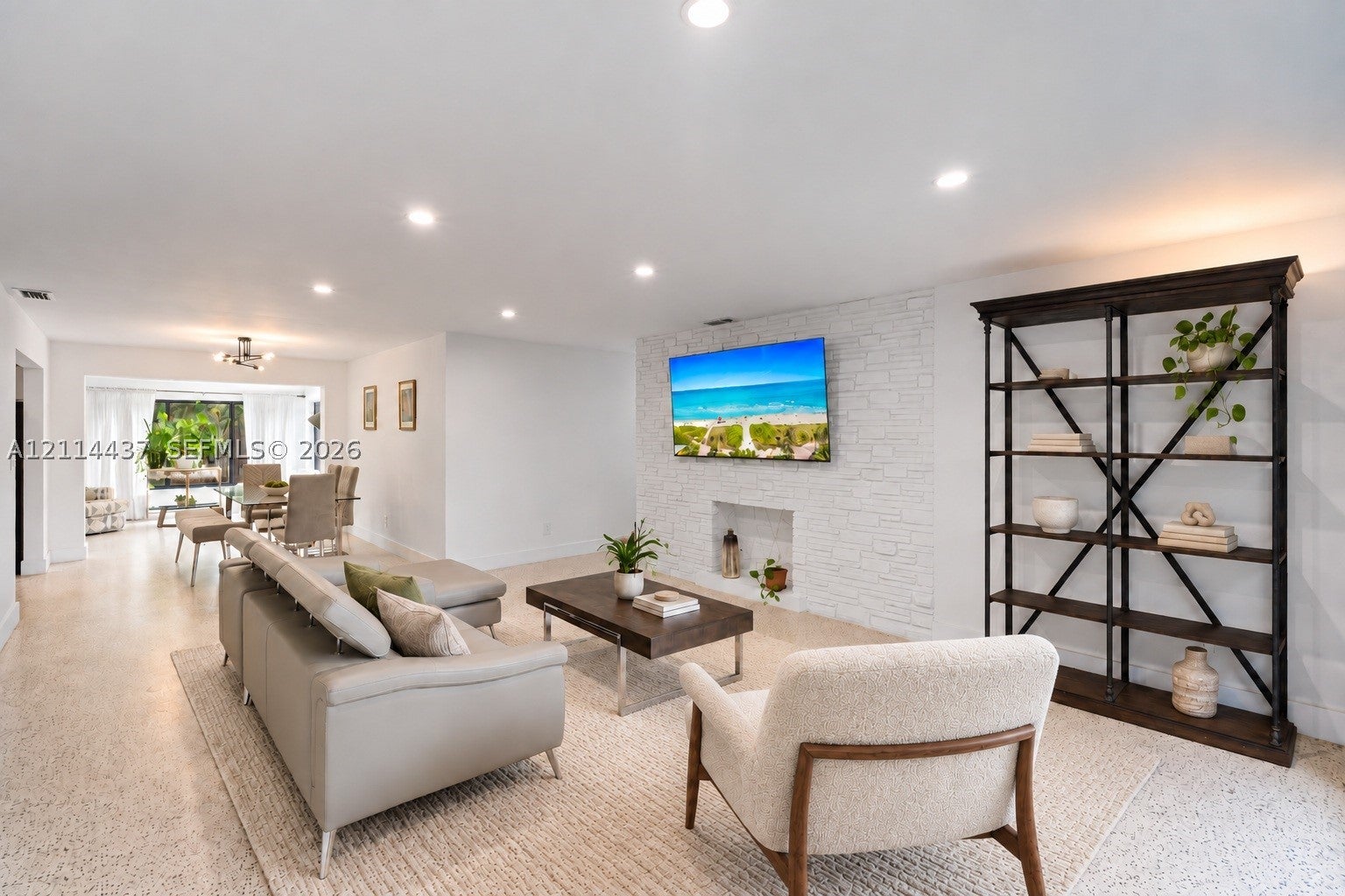 260 NW 36th St