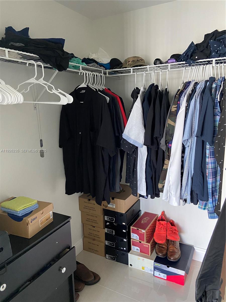 VUE AT BRICKELL CONDO - Residential Lease