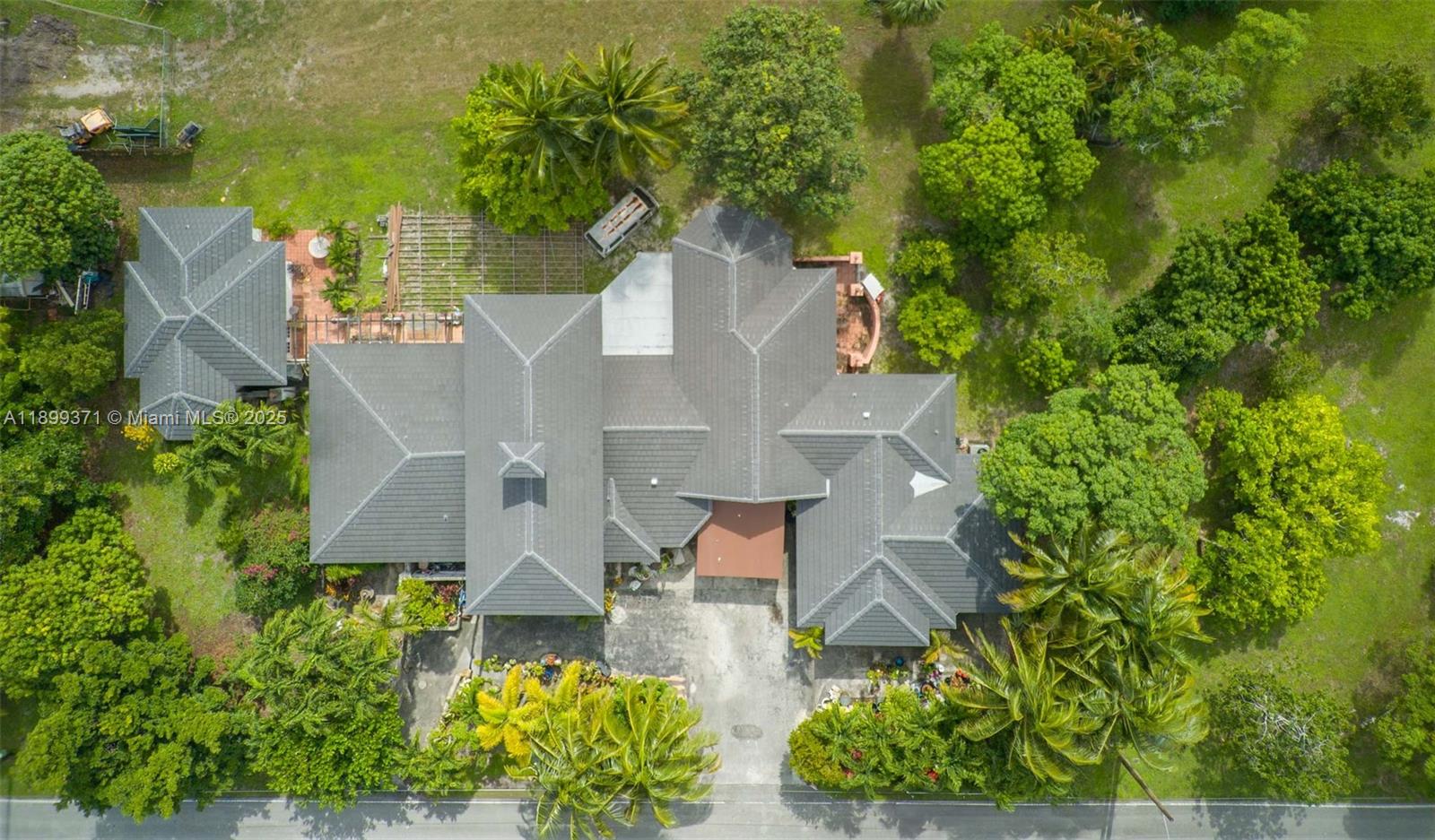 PLANTATION - Residential