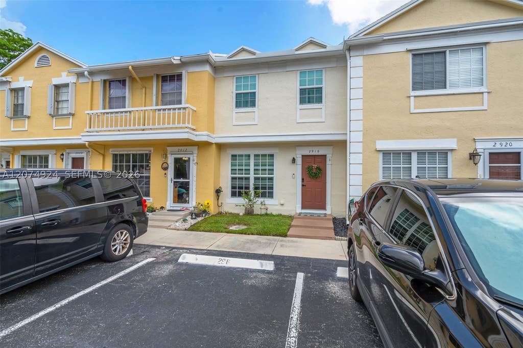 Photo of 2916 Dorchester Ln, Cooper City, FL 33026 (MLS # A12074924)