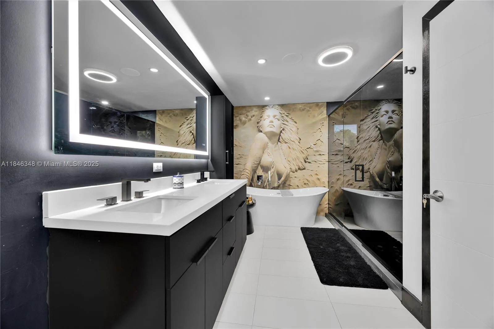 Coral Gables, Florida 33134, United States, 5 Bedrooms Bedrooms, ,3 BathroomsBathrooms,Residential,Active,178230