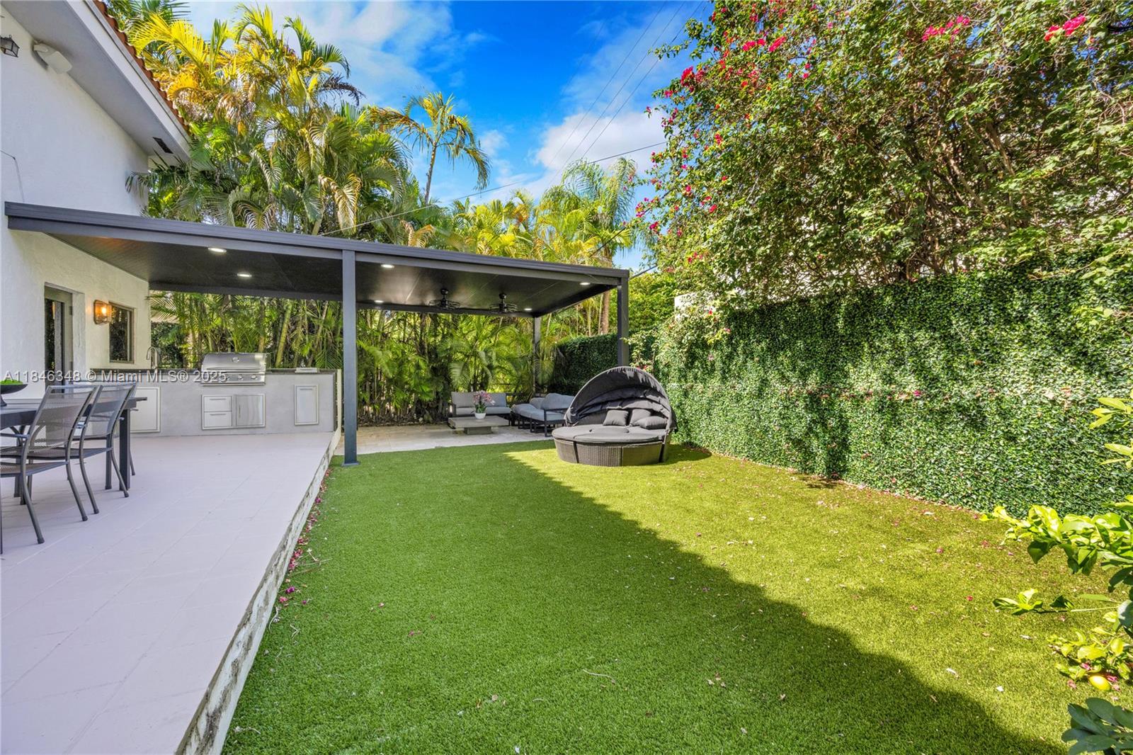 GRANADA PLACE AMD PL - Residential