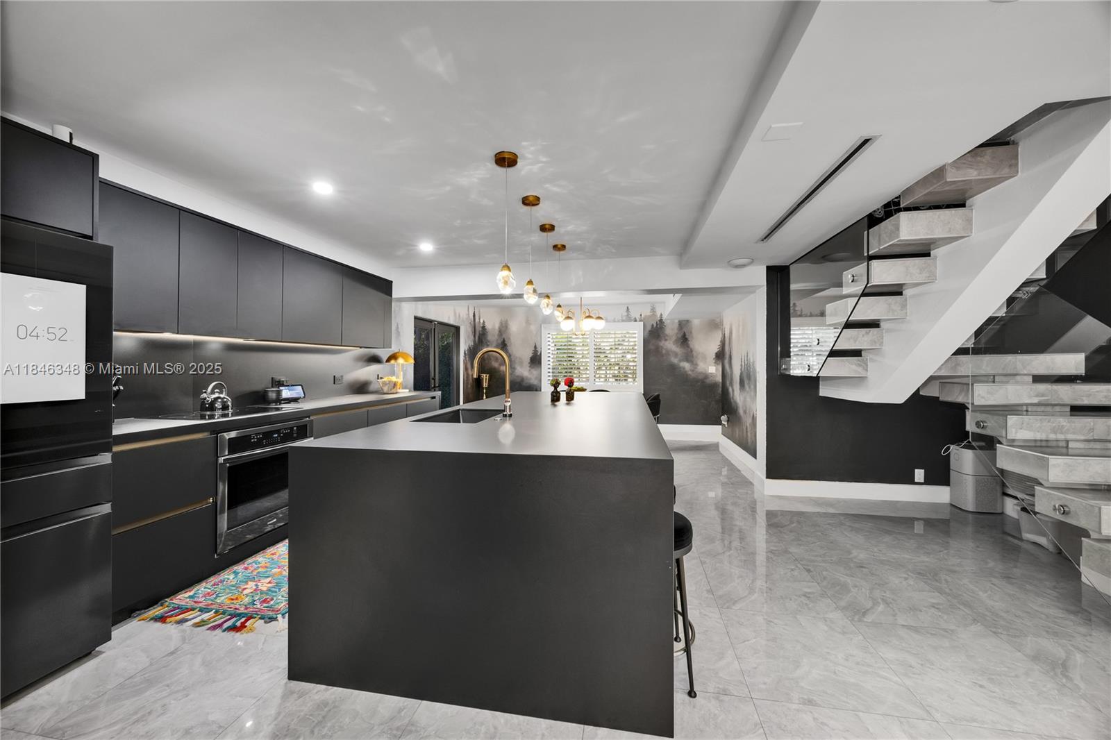 GRANADA PLACE AMD PL - Residential