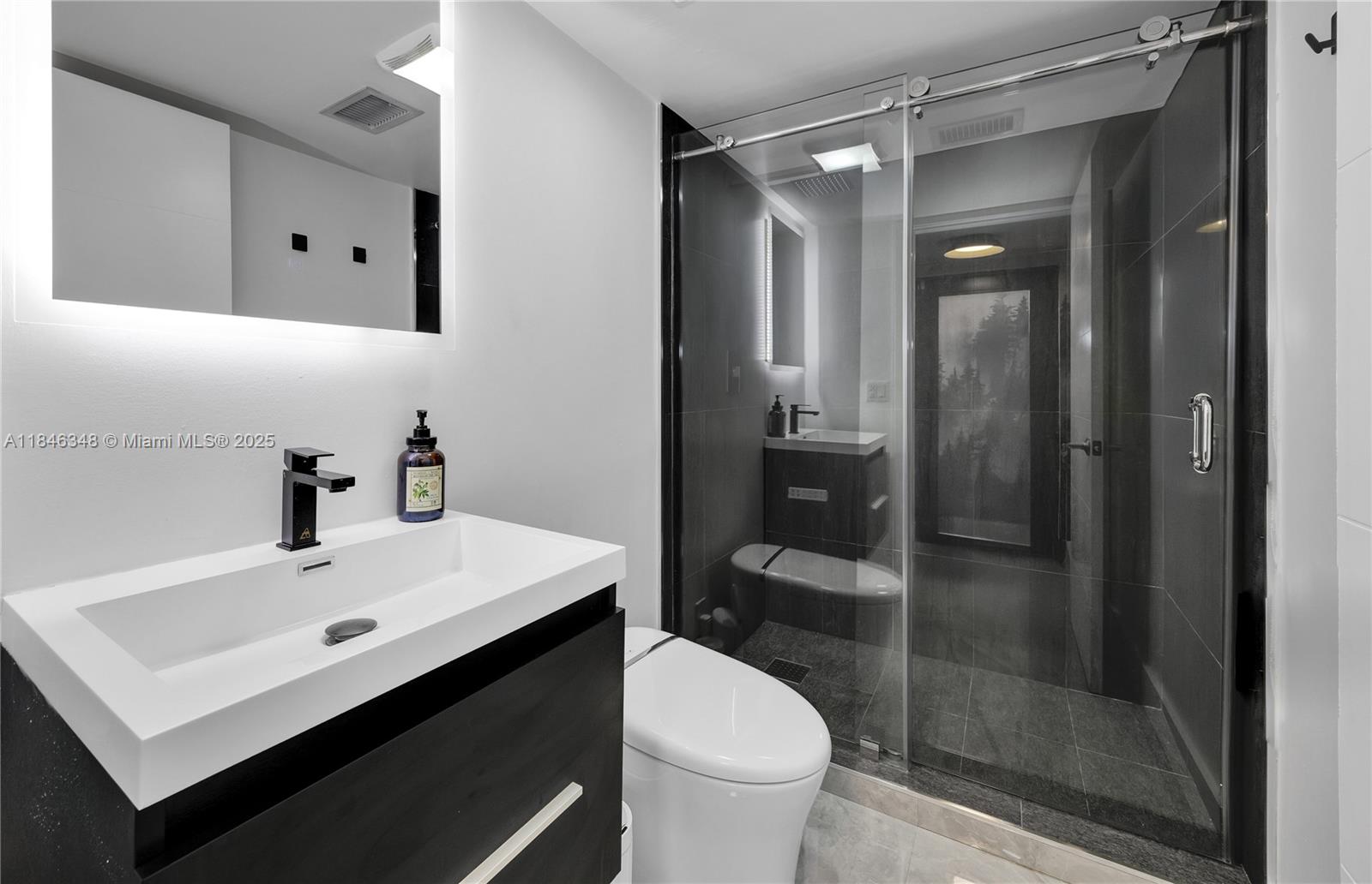 GRANADA PLACE AMD PL - Residential