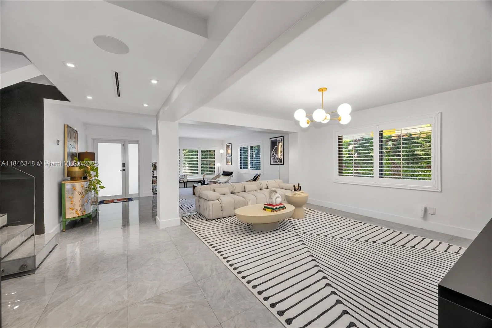 Coral Gables, Florida 33134, United States, 5 Bedrooms Bedrooms, ,3 BathroomsBathrooms,Residential,Active,178230
