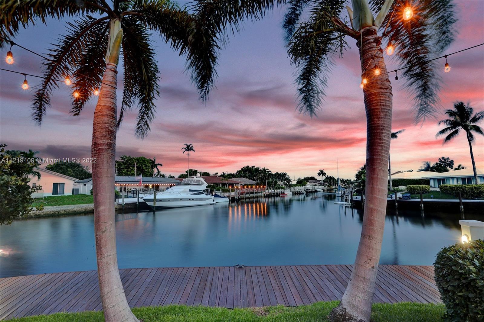 VENETIAN ISLES 2ND SEC - Residential